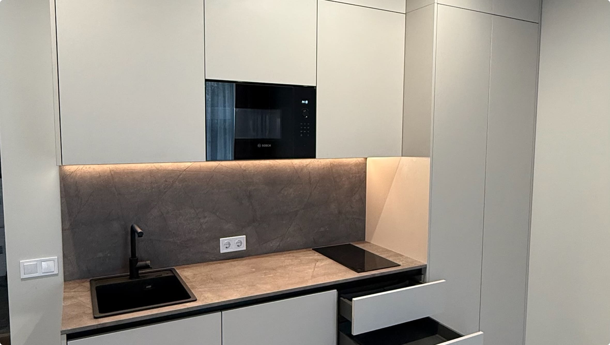 {{ images.jPOjipRZSM.alt }}