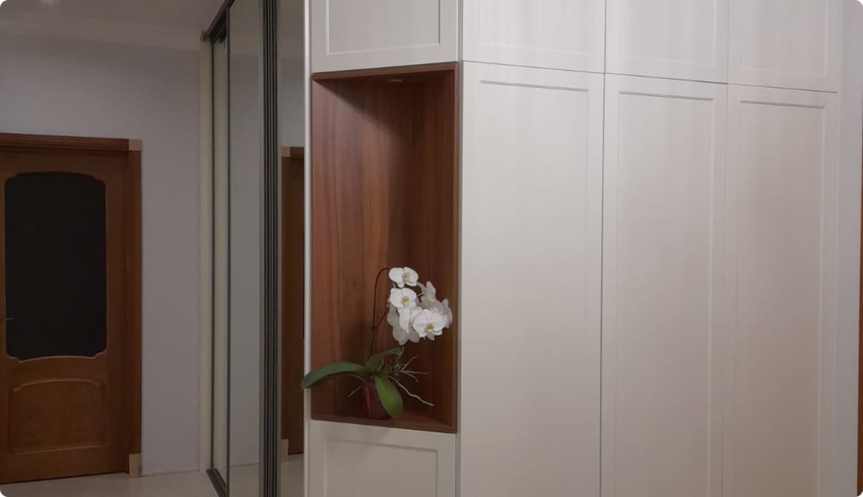 {{ images.RAgUVOdKkO.alt }}