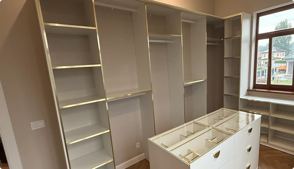 {{ images.oMYVYBwiJR.alt }}