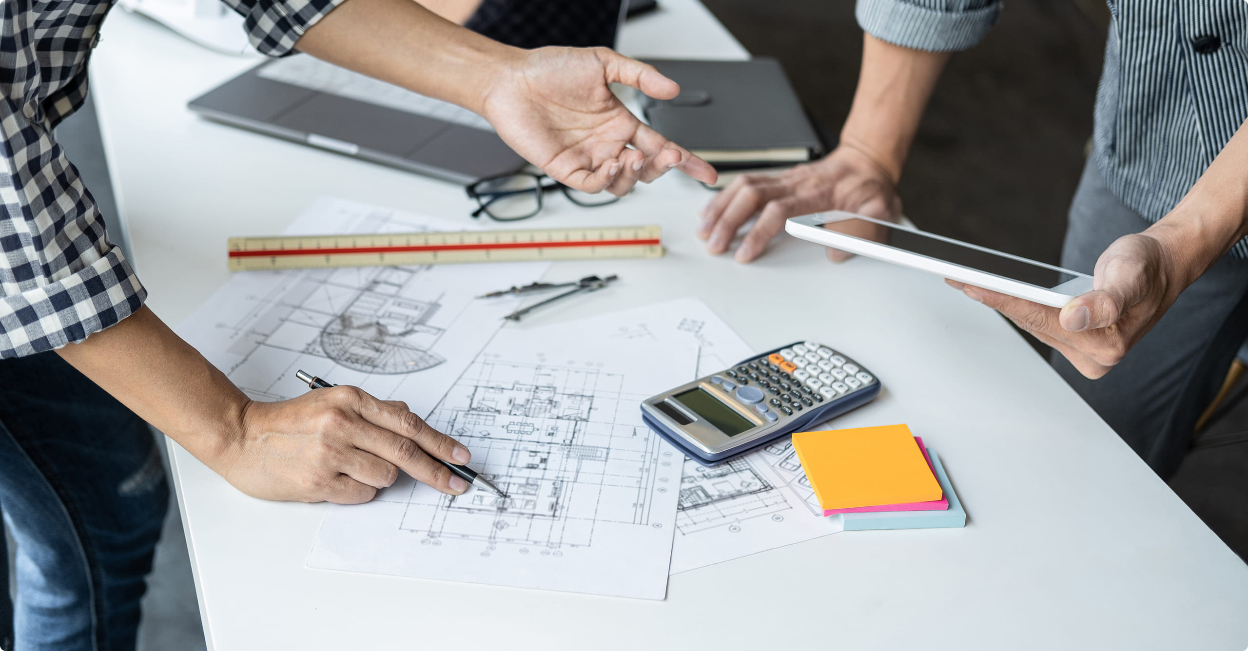 {{ images.easwVWgTZD.alt }}