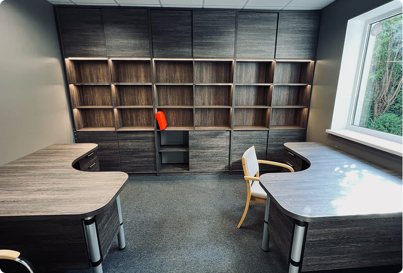 {{ images.ThulWYfSpn.alt }}