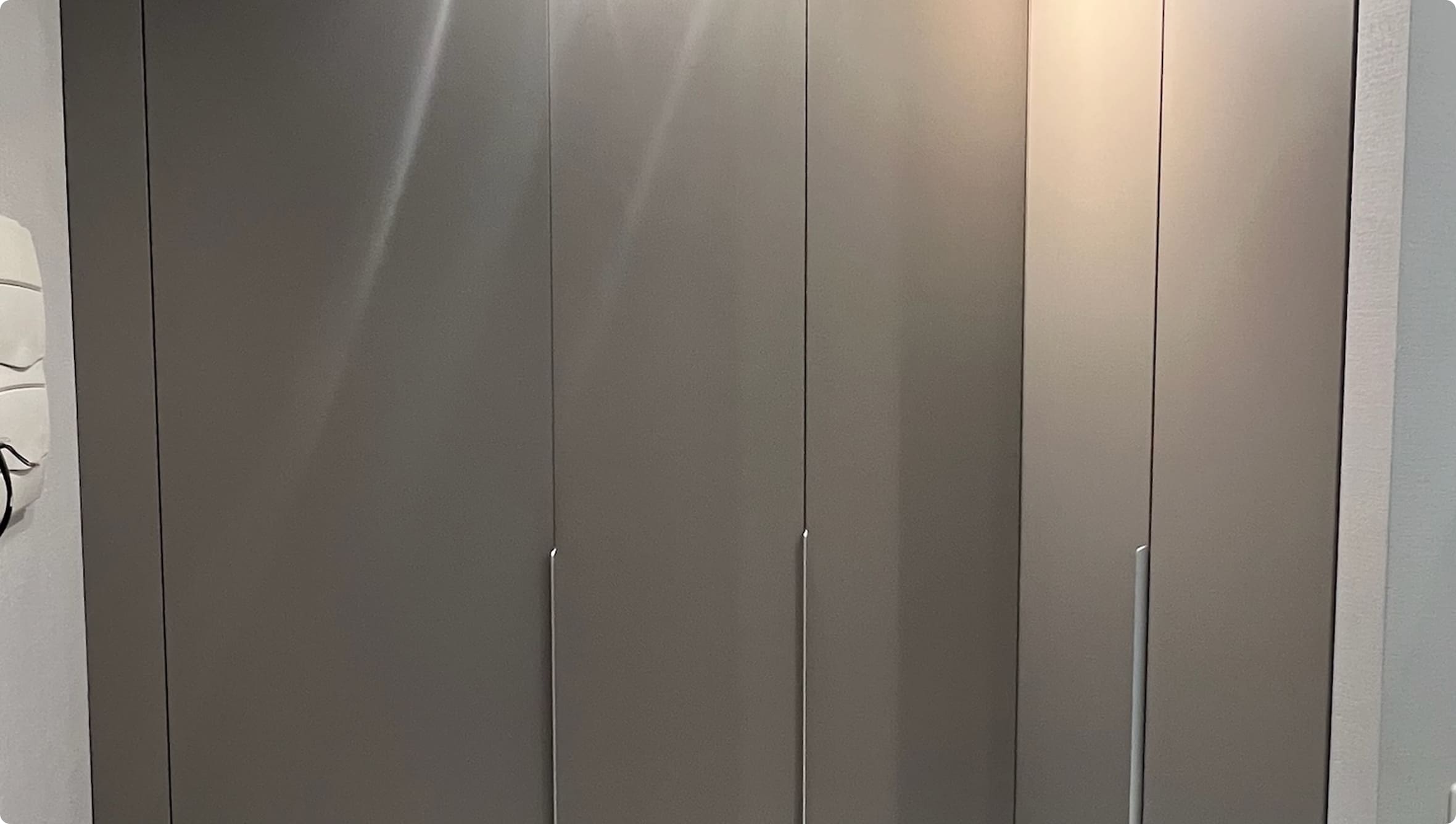 {{ images.RKhnfkNwJm.alt }}